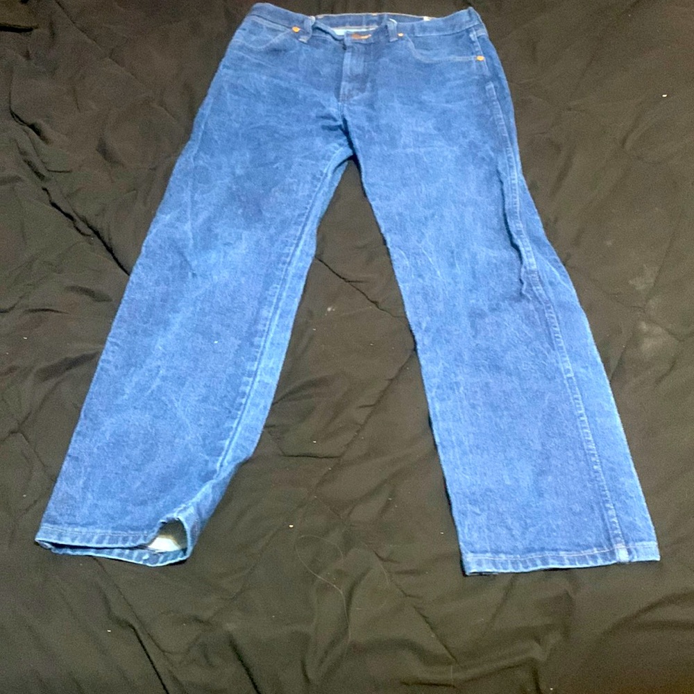 Wrangler pants straight